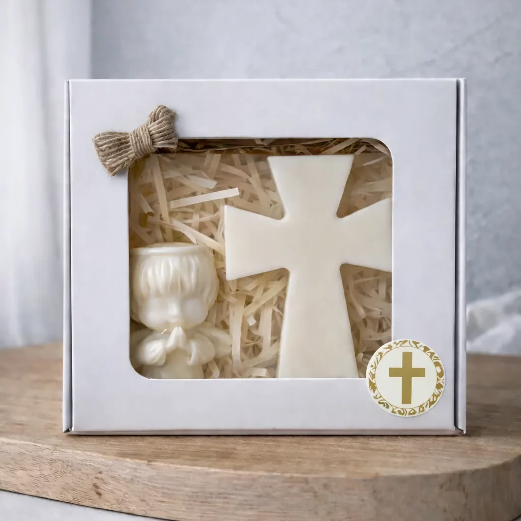 Zestaw świec sojowych komunijnych chłopiec Faith II w opakowaniu prezentowym